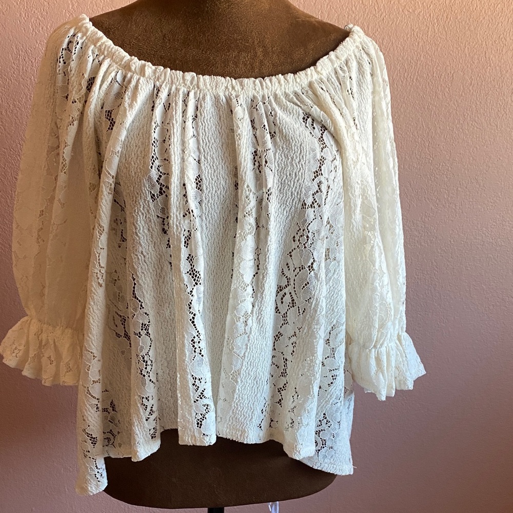 MUSE  Off-Shoulder Lace Blouse in Cream